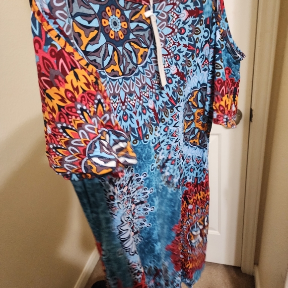 New qixing trippy dress - Picture 2 of 9
